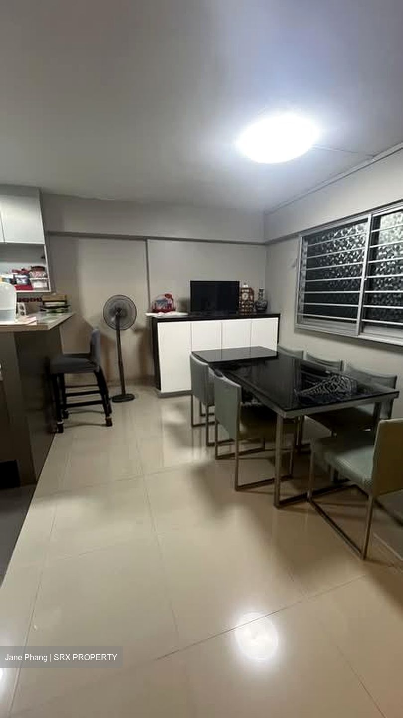 Blk 906 Jurong West Street 91 (Jurong West), HDB Executive #537415341